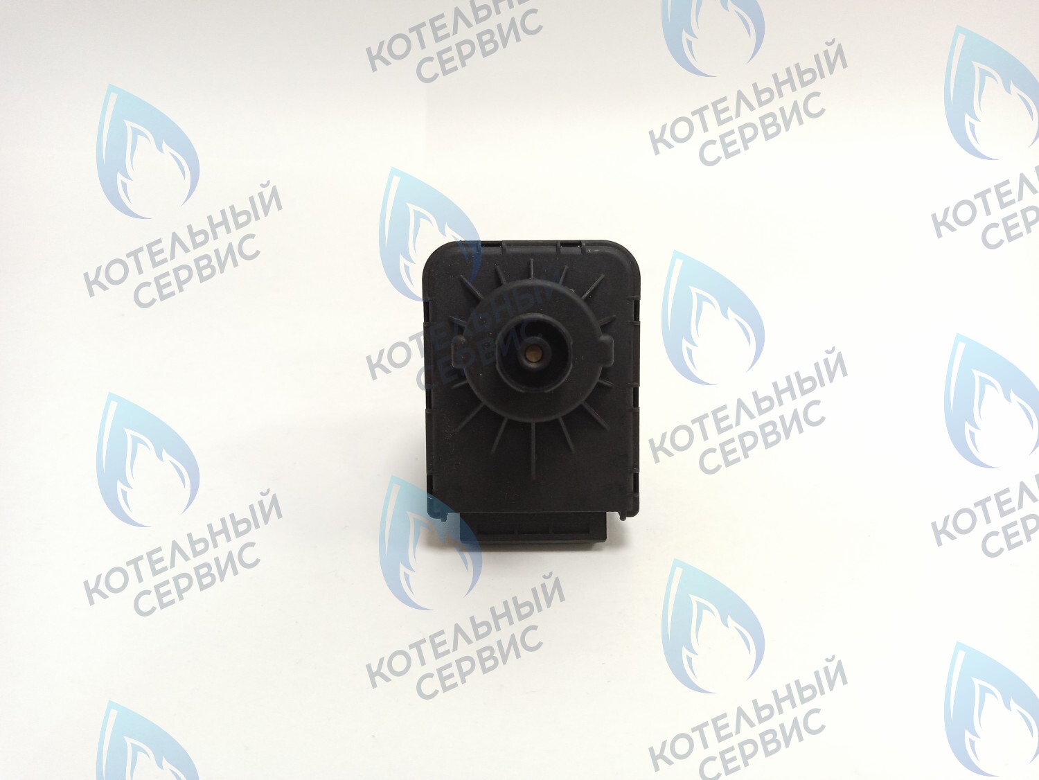 GM001-03 Сервопривод (мотор) трехходового клапана универсальный 7,5мм 220/240v (С) FERROLI, PROTHERM, VIESSMANN, ALPENHOFF, ALPHATHERM, ELECTROLUX, ROC, ELSOTHERM, OASIS, POLYKRAFT, HAIER, CHAFFOTEAUX, ARISTON, MIZUDO, ITALTHERM, THERMEX в Барнауле