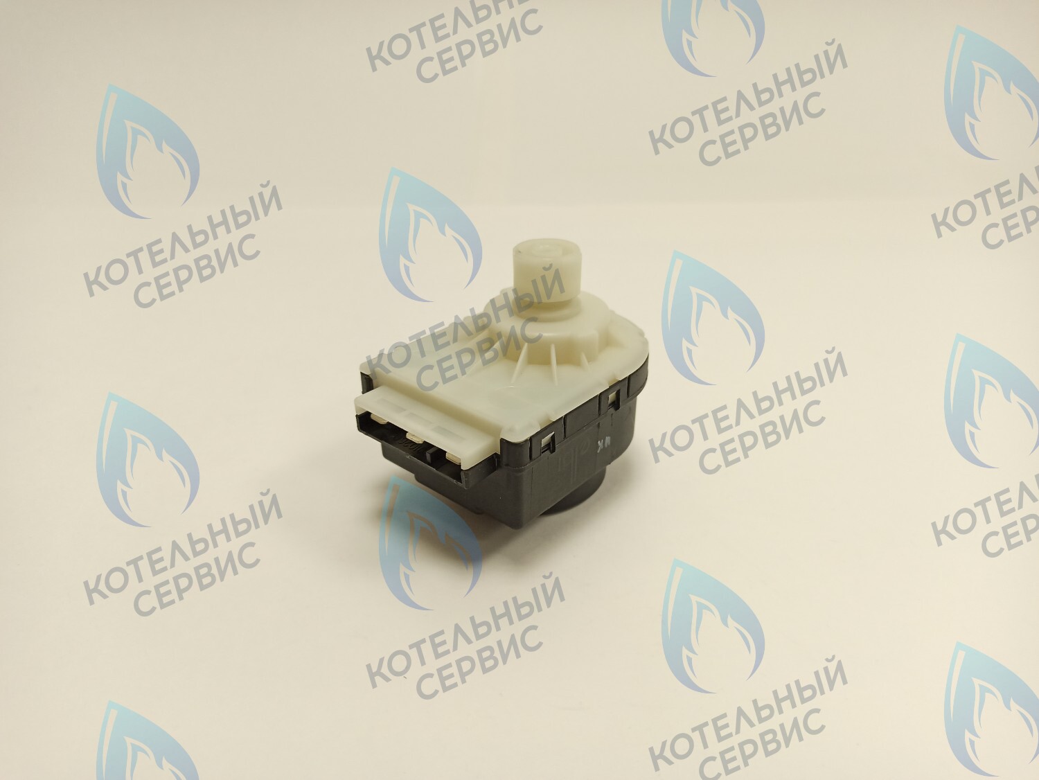 GM002 Сервопривод (мотор) трехходового клапана ARISTON (61302483-01) 10мм 220/240v (E) BAXI (5647340, 5694580, 5694581, 200025379, YYY56945811P, YYY005694581), CHAFFOTEAUX (61302483-01) в Барнауле