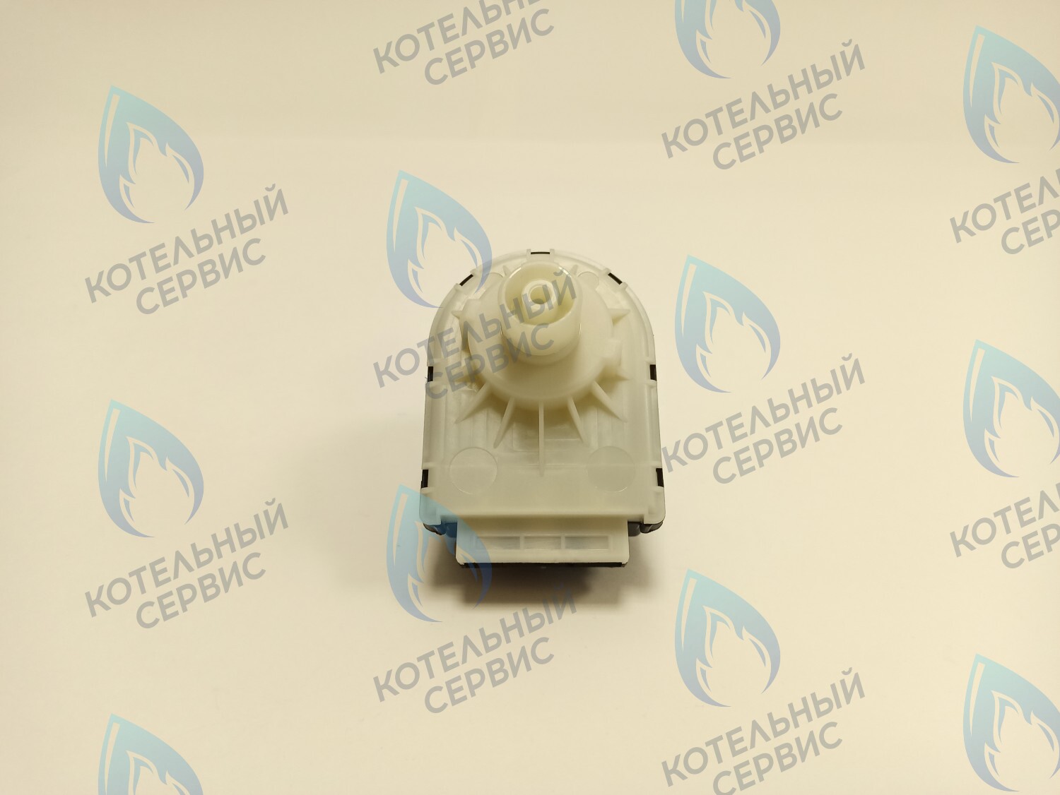 GM002 Сервопривод (мотор) трехходового клапана ARISTON (61302483-01) 10мм 220/240v (E) BAXI (5647340, 5694580, 5694581, 200025379, YYY56945811P, YYY005694581), CHAFFOTEAUX (61302483-01) в Барнауле