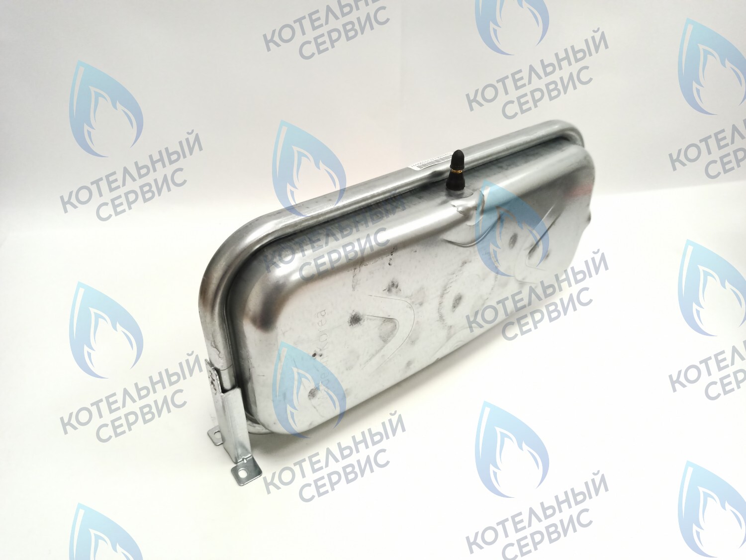 30003945F Бак расширительный NAVIEN Deluxe 13-24K, Deluxe Coaxial 13-24K, Deluxe Plus 13-24k, Deluxe Plus Coaxial 13-4K, Smart Tok Coaxial 13-24K, Prime Coaxial 13-24K, Ace 13-24K, Ace Coaxial 13-24K, Atmo 13-24A в Барнауле