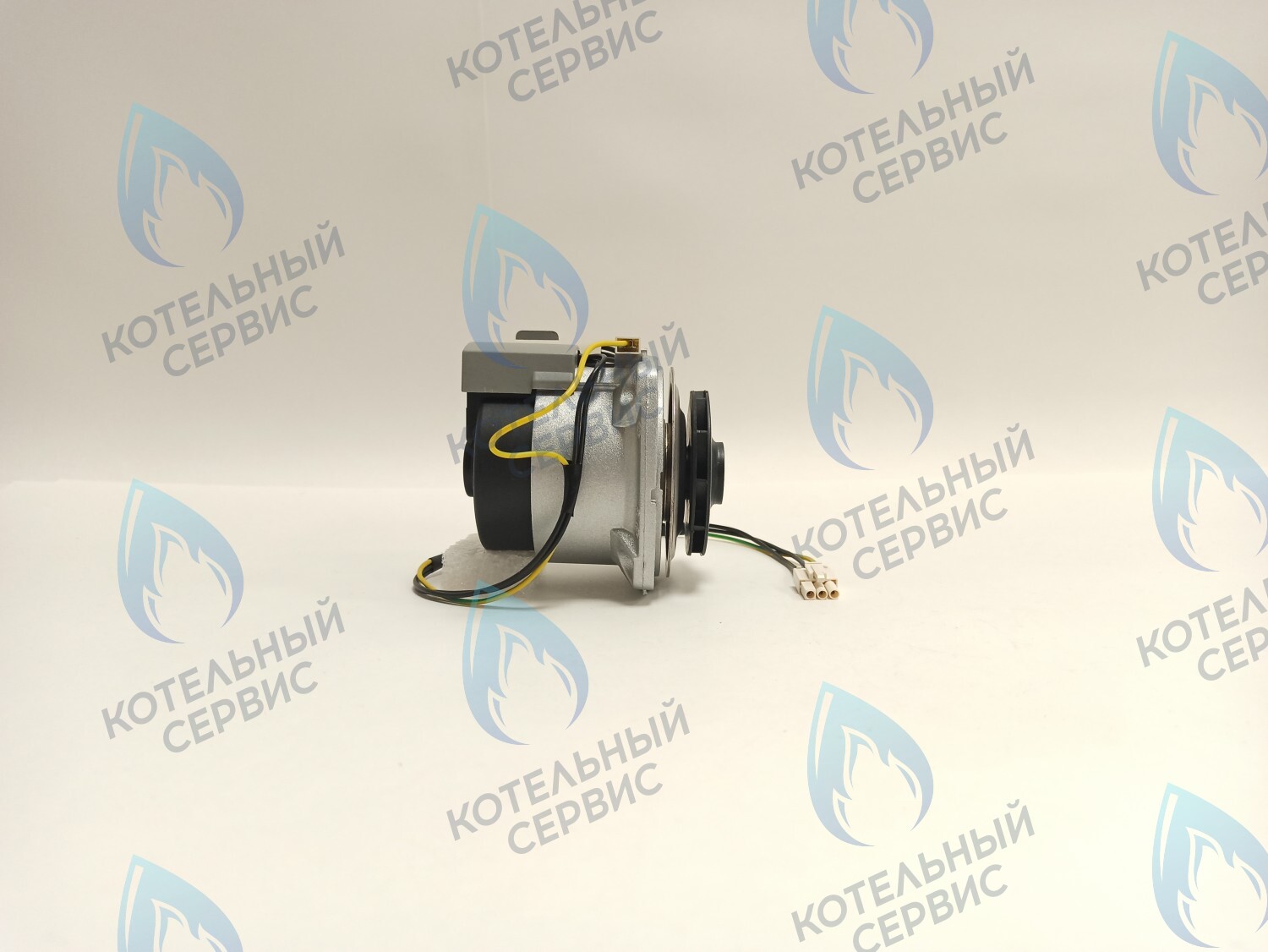 PH-W21CW50-WA82-Комп Двигатель насоса (черный пластик) (без улитки, с терминалом) (12/5, 15/5) аналог WILO 82w INTMSL15/5 HE-1 (21мм по часовой) в Барнауле