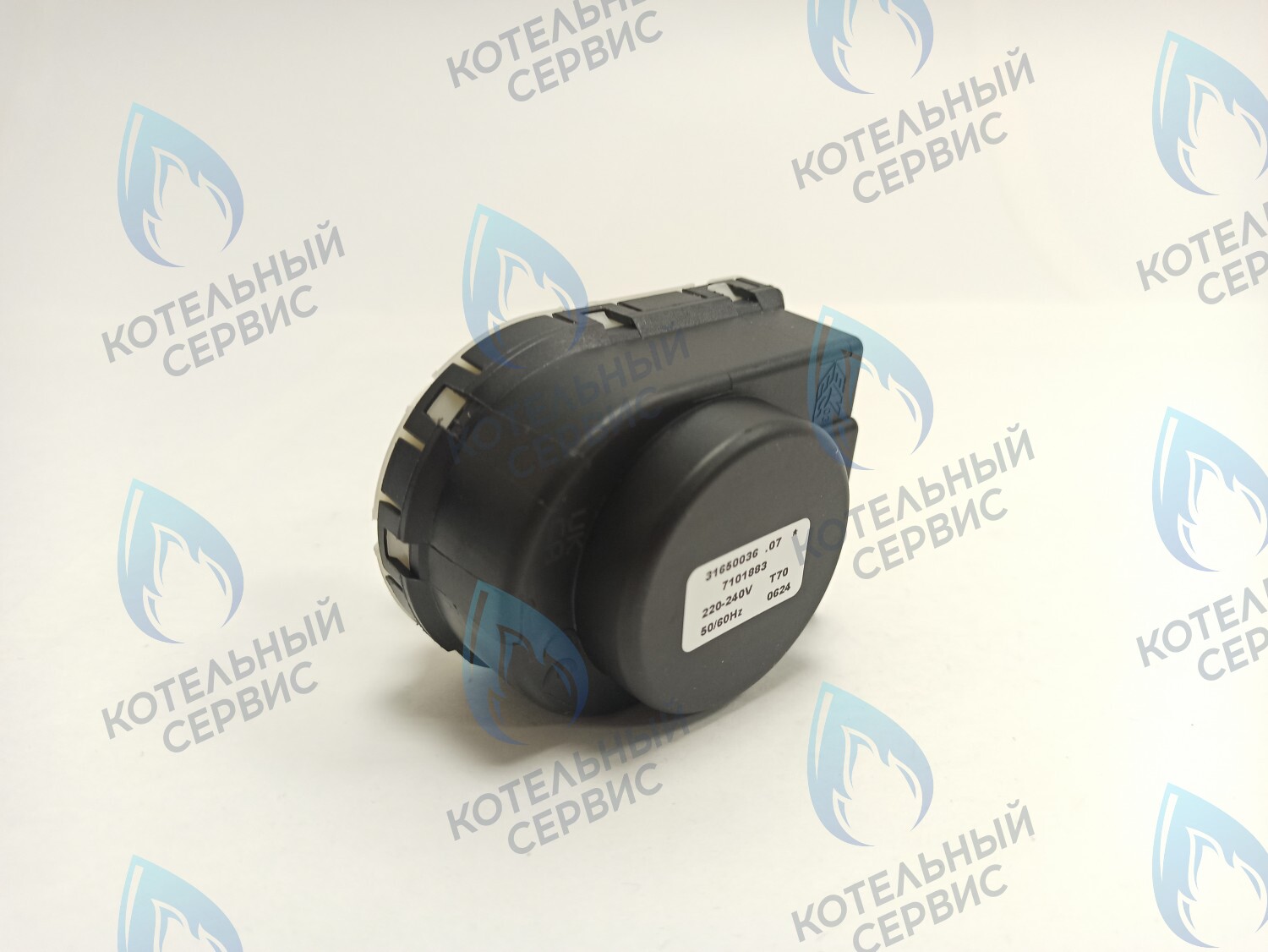 GM001-04 Сервопривод (мотор) трехходового клапана универсальный 7,5мм 220/240v (ELBI) FERROLI, PROTHERM, VIESSMANN, ALPENHOFF, ALPHATHERM, ELECTROLUX, ROC, ELSOTHERM, OASIS, POLYKRAFT, HAIER, CHAFFOTEAUX, ARISTON, MIZUDO, ITALTHERM, THERMEX в Барнауле