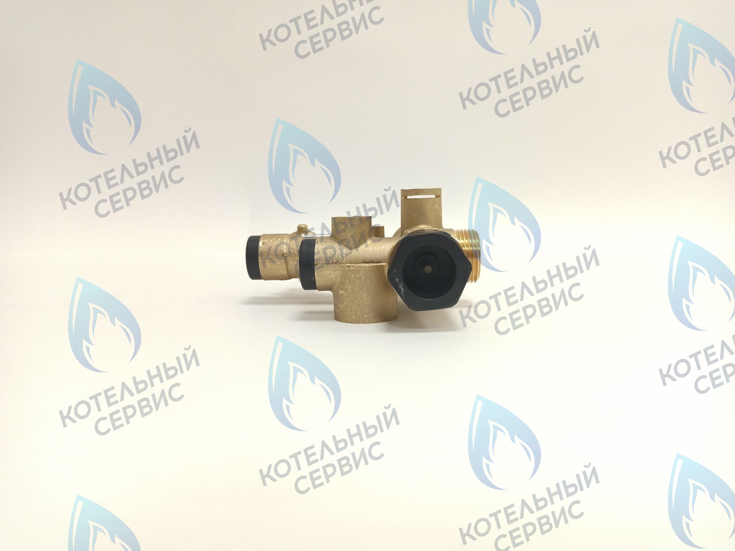 GGT016 Трехходовой клапан Viessmann Vitopend A1JB (7856970) в Барнауле